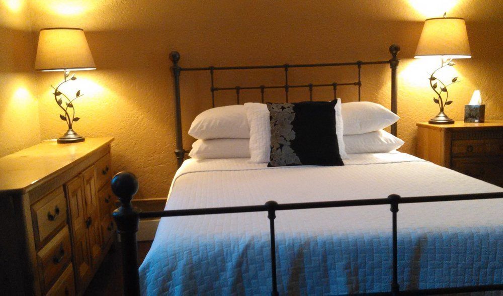 Cottonwood Hotel Екстериор снимка